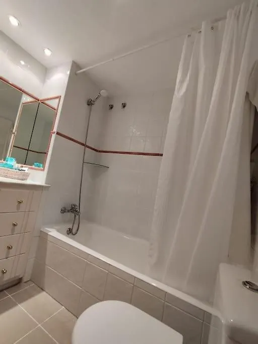 Peral 32 - Baix Amb Parquing Apartment Llafranc Spain
